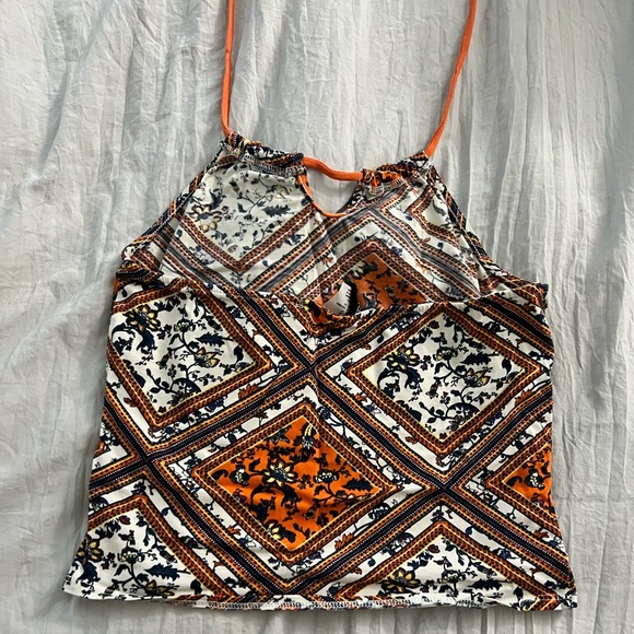 Pattern Halter Top - Picture 2 of 3